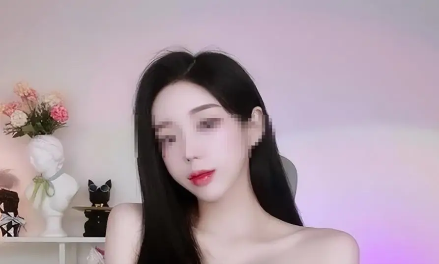Blocked Boyfriend, Female Streamer Leaked in "Hotel" Photos, Forced to Lock Accounts 1 photo 1738077888296 17380778886502144786016