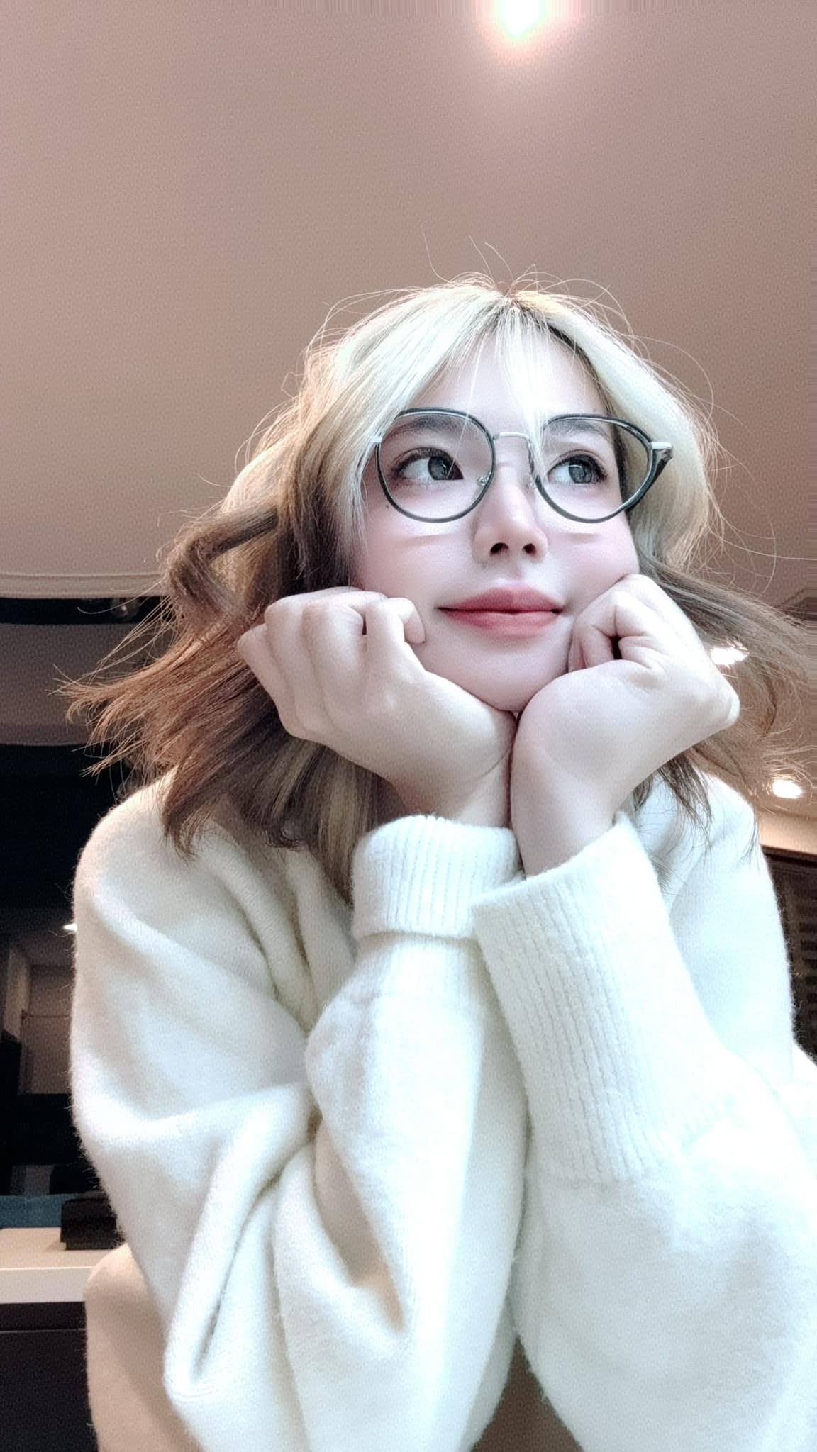 Close-up of Remind's Lunar New Year Look, Fans Can't Recognize Her 5 photo 1738202328610 17382023290831142289538