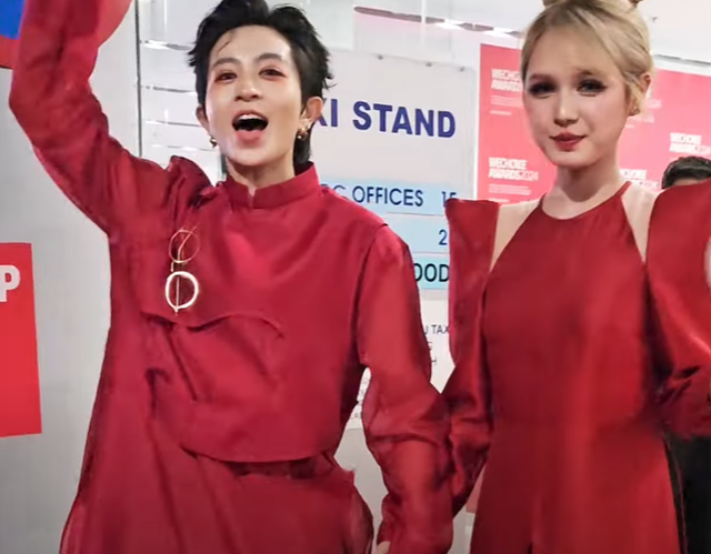 Xoài Non and New Partner Announce Plans for 'Happy News' on the Red Carpet at WeChoice Awards 2024 4 screenshot 2025 01 13 110703 1736743070768932274147
