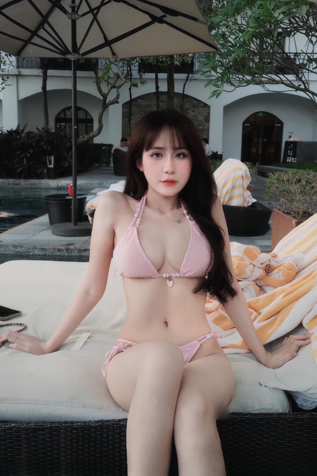 Admiring the Real-Life Photos of the Famous Female Billiards Player, Stunning Appearance Leaves Viewers in Awe 9 4589625072290802581265206509537844705962120n 1740298714455372299799