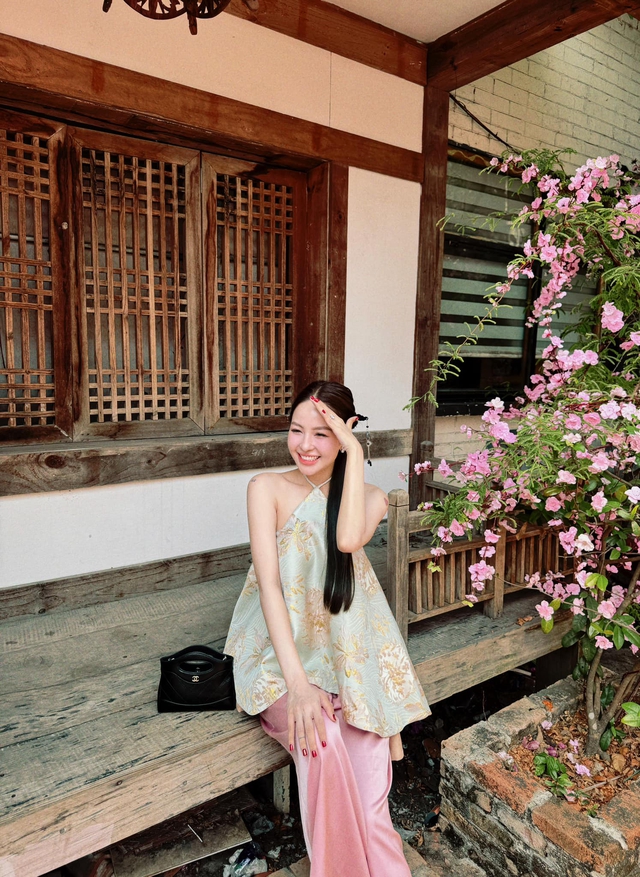 Hot Girl Trâm Anh Makes a Statement Despite Similar Outfit to Mai Dora 1 47509801527581463477252073171368057232979767n 1738811925430931627244