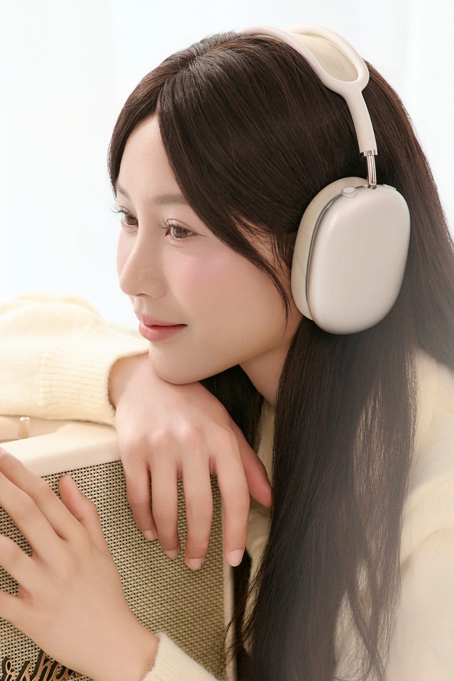 A Series of Moments Capturing the Essence of a "Muse": Streamer Nắng Doesn't Recognize Herself 1 48110524712449485972928585208621764770587711n 17407281434671394316102