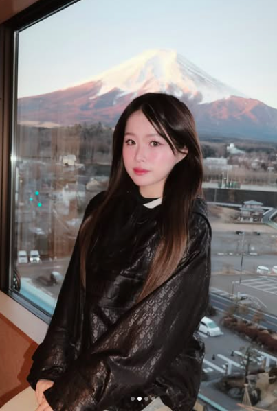 Rich Kid Chao Shows Off in a Tiny Bikini, Sets Social Media Ablaze 2 anh chup man hinh 2025 02 02 luc 095022 17384646404721763354416