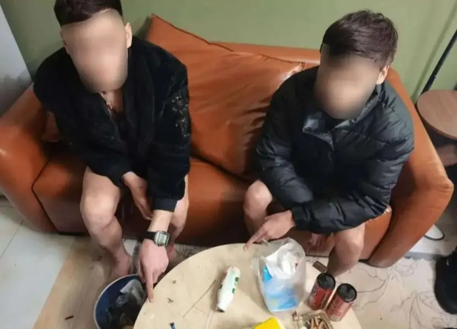 True Story or Joke: Two Streamers Openly Use "Banned Substance" on Live Stream and the Price They Pay 1 Source: Sohu