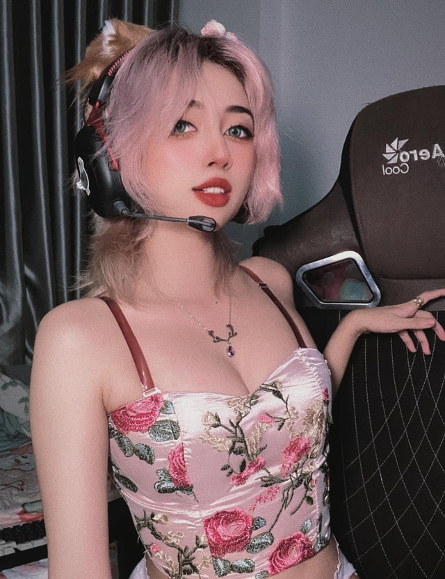 Hot girl of the gaming community Mercury Nguyen expresses frustration then quickly deletes her post, what is happening? 1 edit 47119482122852295951817126666630946012800921n 1739850079786625438547