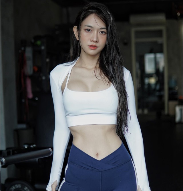 Lê Bống Returns to Her Old Habits, Confidently Showcases Her Figure After Her Transformation Journey 3 ns co vong eo san chac nho cach an dac biet nay 29562637452889343112216811238010153493627807n 1691112665 897 width1284height1336 1739685898808 17396858990041589239474