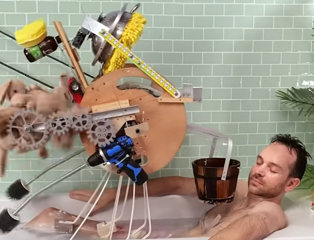 The Laziest YouTuber Invents a Robot Just to Take Baths 1 photo 1732594799467 17325947997481629468718