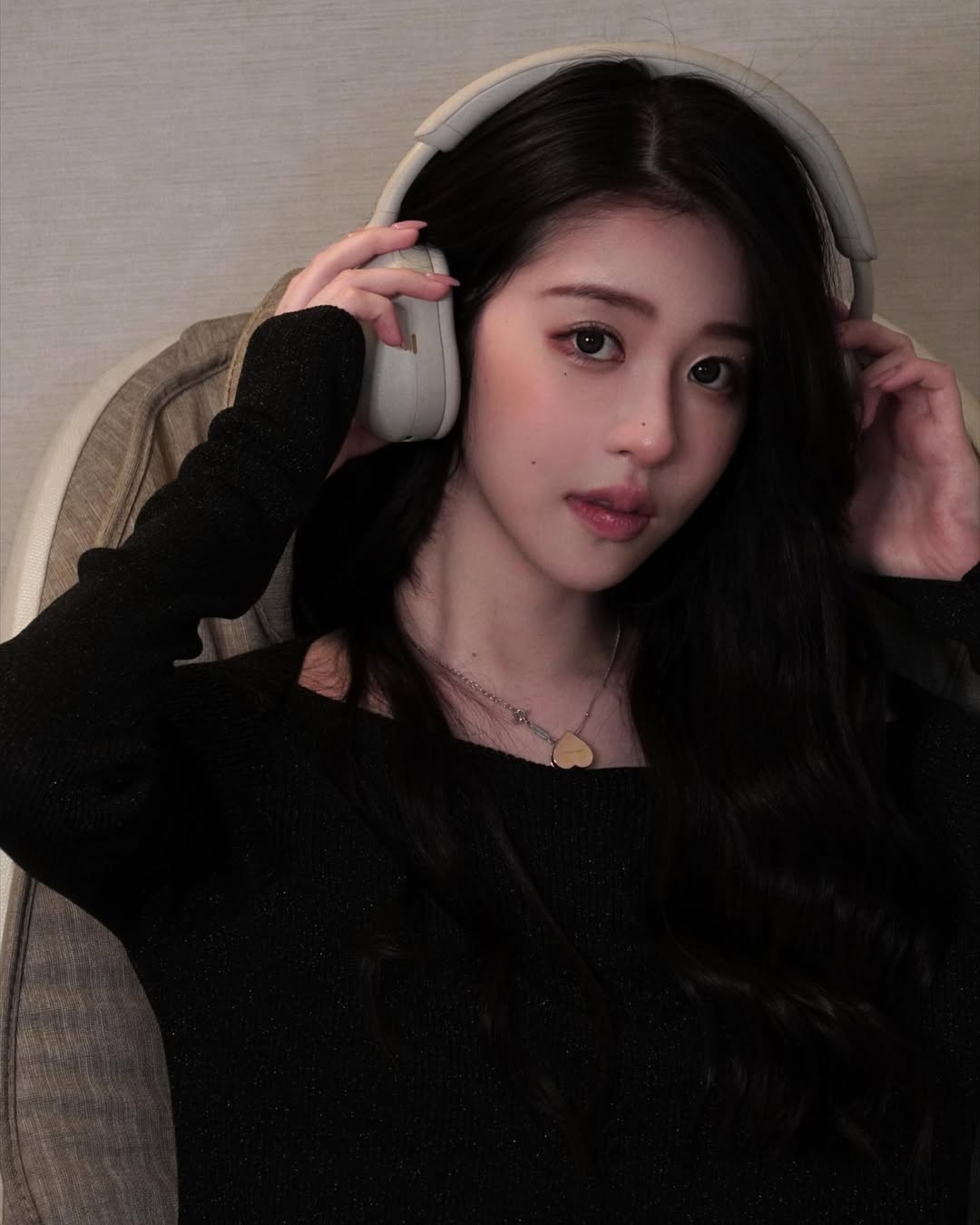 With nearly a million subscribers, beautiful YouTuber unexpectedly rumored to have a "sensitive" side job 3 photo 1733720817716 17337208235361303903307