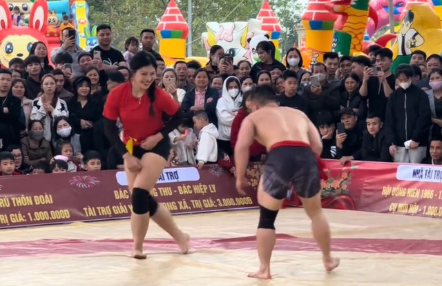 Female Wrestler Wears Tight Gym Outfit for Competition, Shocking Netizens 1 photo 1739256784756 1739256785212347041713