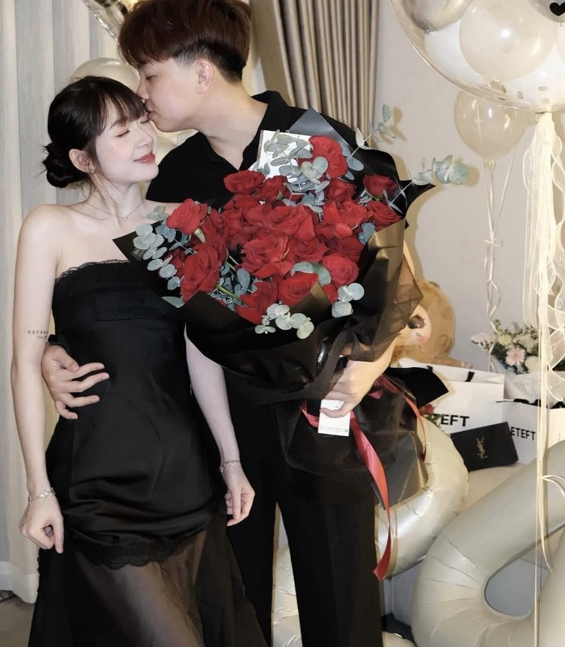Boyfriend Gives Late Gift, Hot Girl from Liên Quân Responds 2 photo 1739575954190 17395759548361562771274