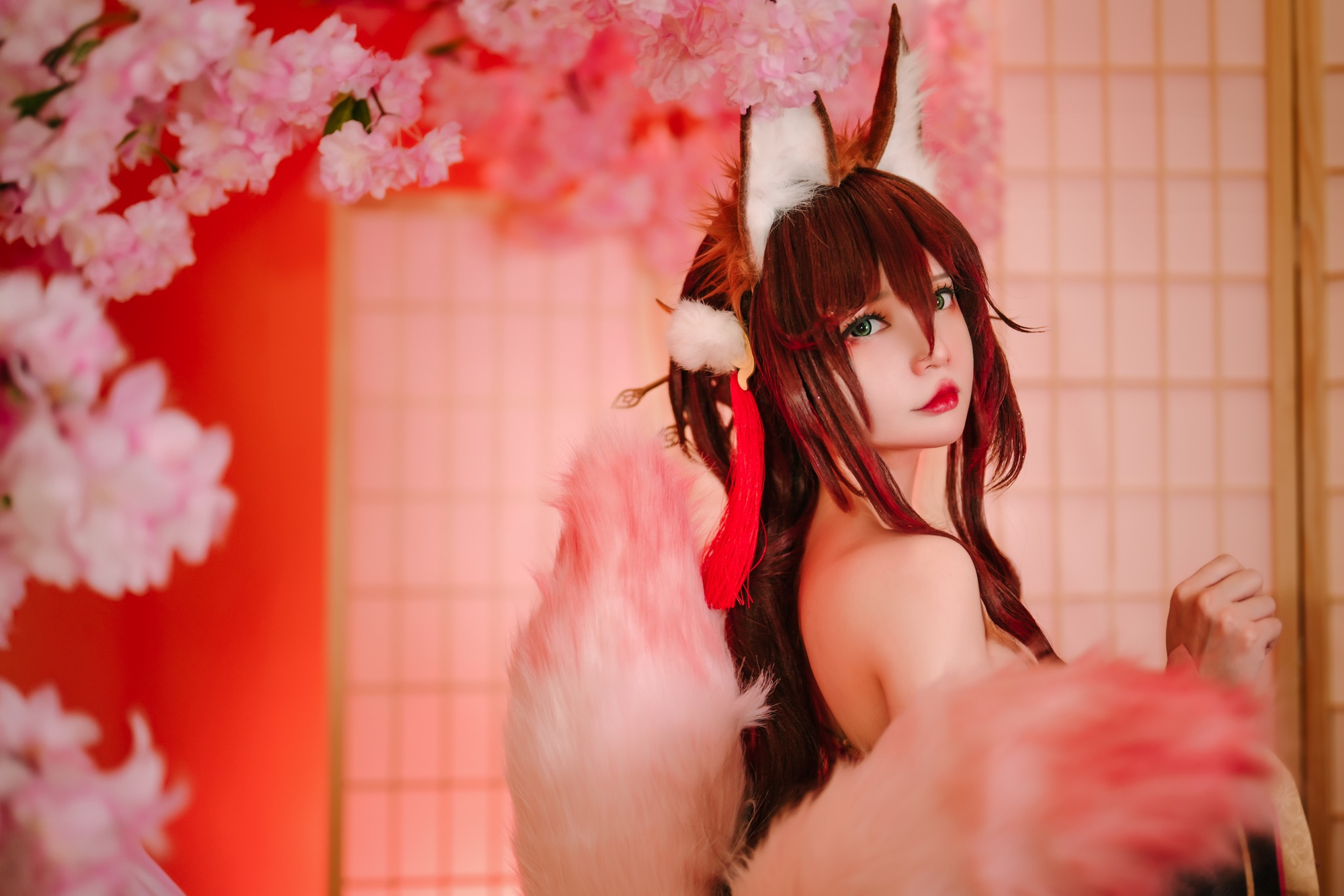 Hot Cosplay Makes Fans "Gaze for an Hour Without Taking Their Eyes Off" 6 photo 1739854800539 1739854801298833909644