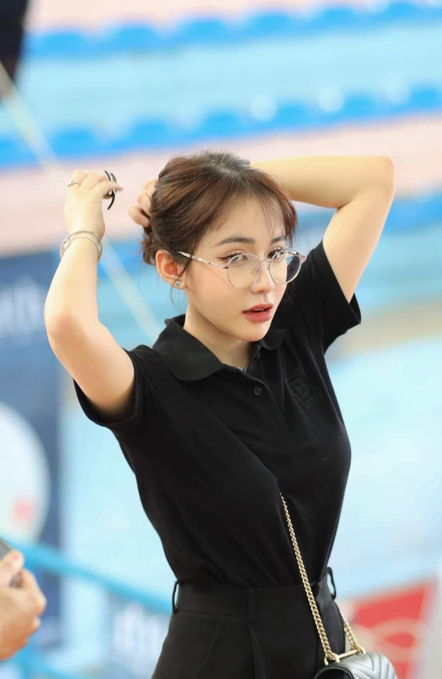 Admiring the Real-Life Photos of the Famous Female Billiards Player, Stunning Appearance Leaves Viewers in Awe 3 photo 1740298566900 17402985674021978184768
