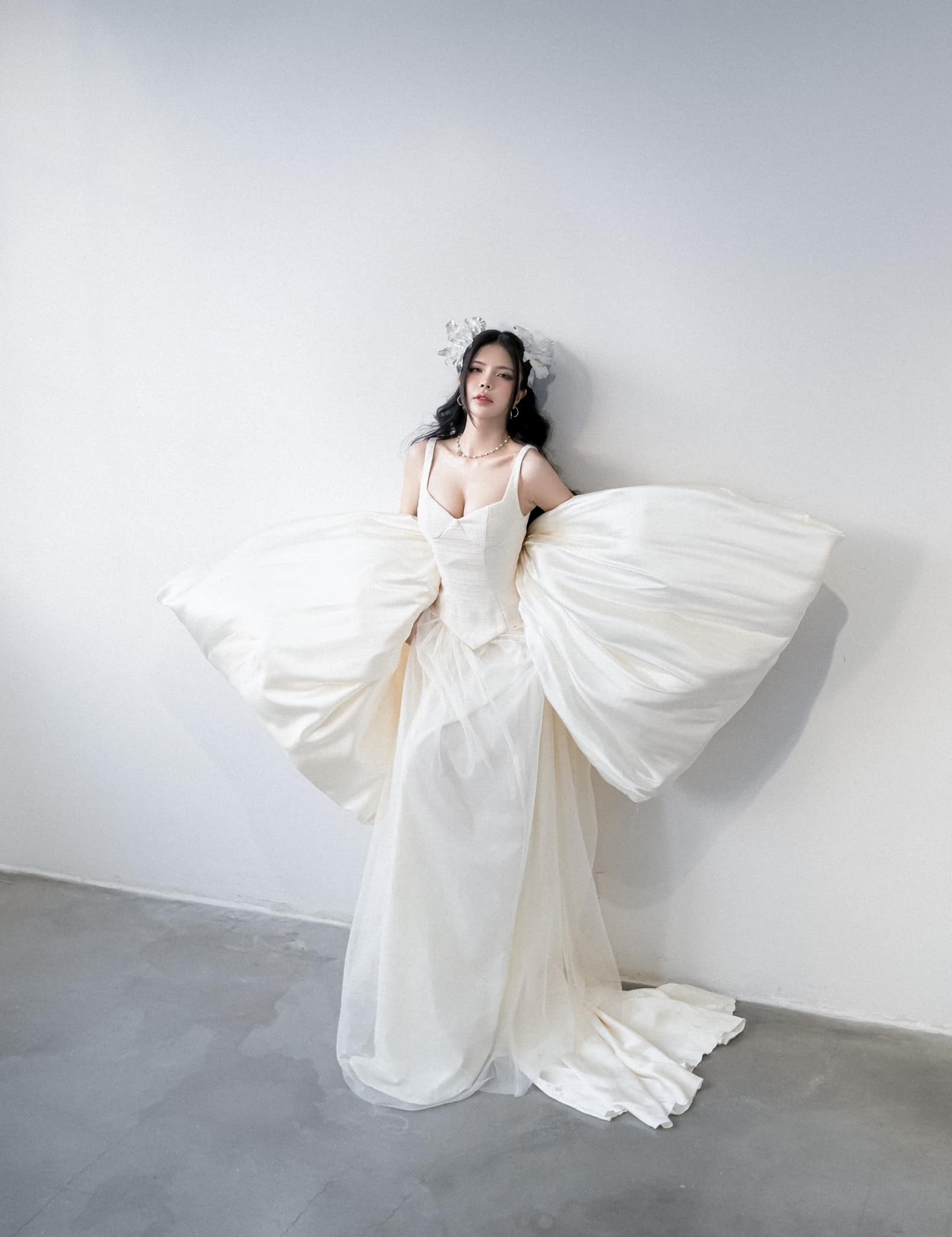 Behind-the-Scenes Footage: Mai Dora Dismisses Appearance Rumors 6 48098283716355179337666431247657031594004655n 1741938625891350262745