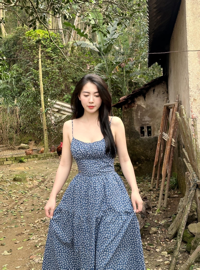 Admiring the Everyday Photos That Make Viewers Feel "Fluttery" from Banh Trang Hot Girl 5 48111794218045001836652693061643094845939232n 1741081480157990308143