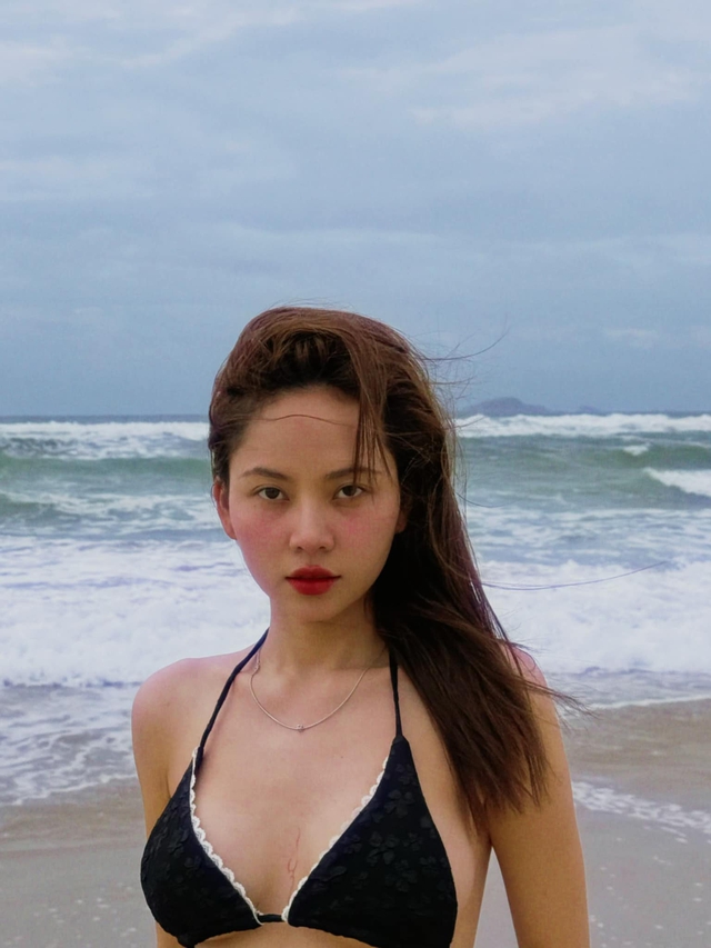 Hot Girl "In the Radiant Sky" Causes a Stir with a Series of "Eye-Popping" Photos 1 48123090212004382414394928649648294735410670n 17409884293751774703486