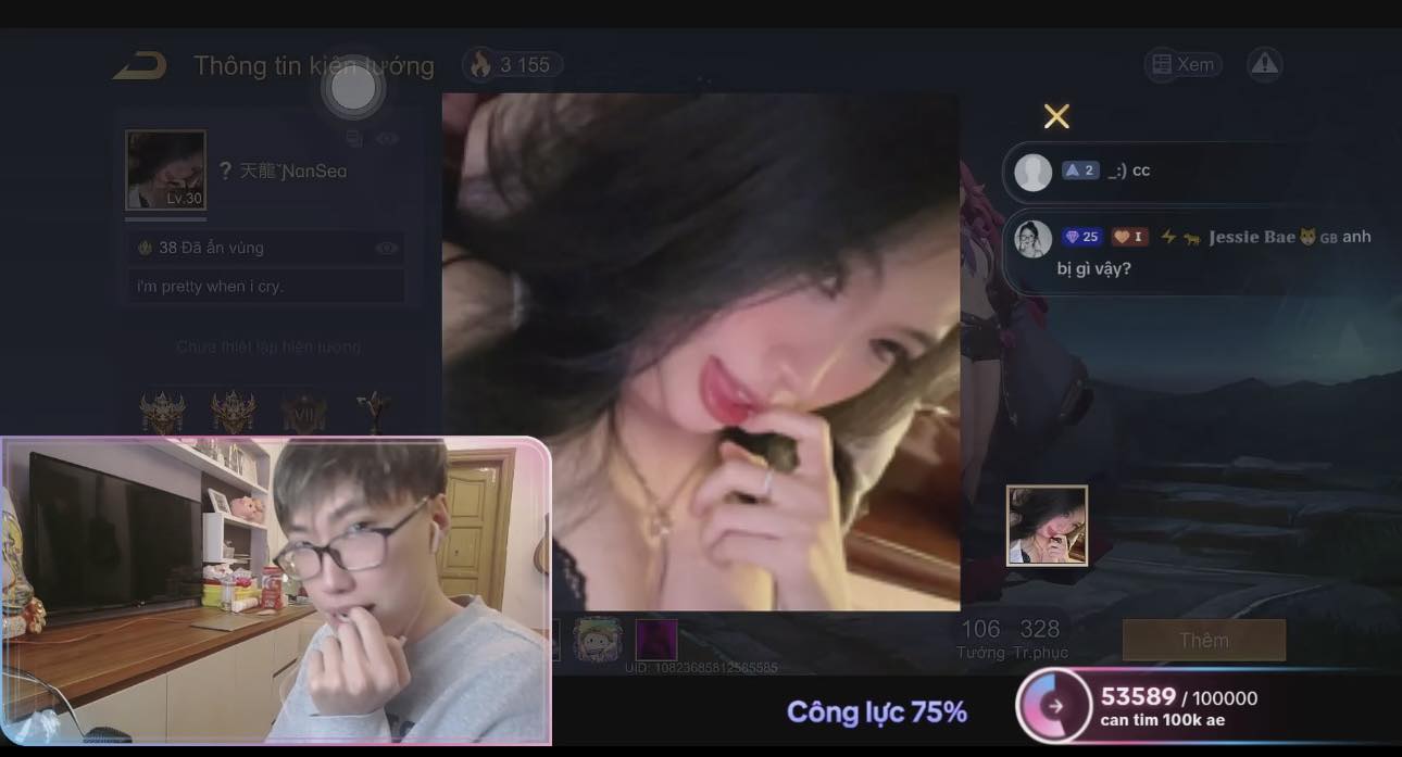 Encounter with a Stunning Female Gamer Leaves Male Streamer Spellbound - Image 1.
