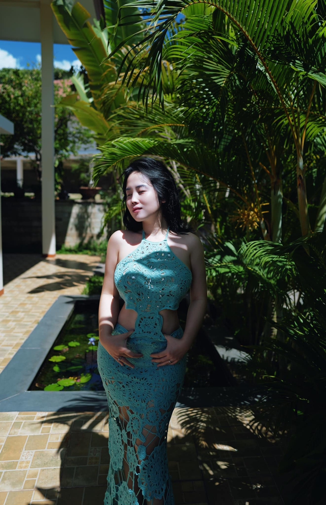 Hot girl "Tape" flaunts her stunning figure again, warns fans not to look too closely 3 4831004216626922494246738199120924412159601n 17417696261341001182509