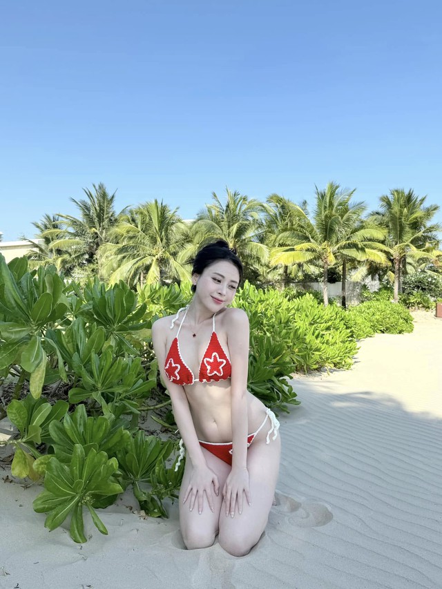 Hot TikToker Unveils a 'Steamy' Summer Photo Set with No Bad Angles 10 48509615916848134623868012673848025923616180n 17428721476151978302260