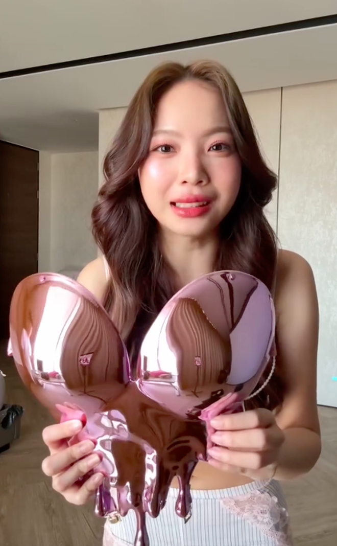 Girl Publicly Tests New Lingerie Live, Attracts 31 Million Views - Image 2.