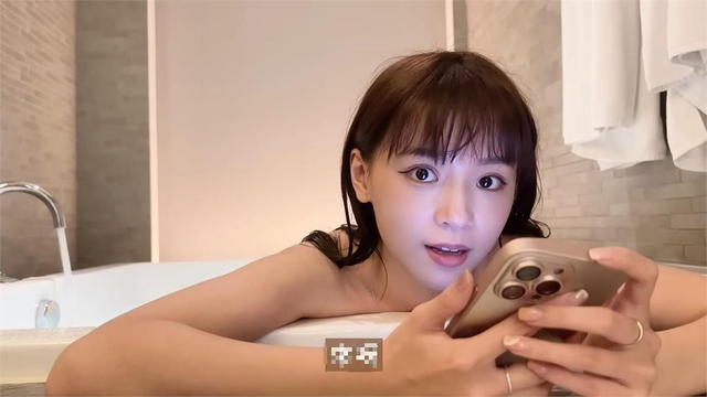 Caught Filming Sister in the Shower, Female YouTuber Creates "Eye-Catching" Content for Viewers 3 base64 1741062911325500016206