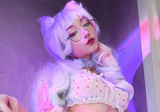 Unrecognizable Current Appearance of the Female Streamer Who Shocked Viewers on Air to the Point of Being Banned 4 edit screenshot 2025 03 26 152147 17431327949371746872213