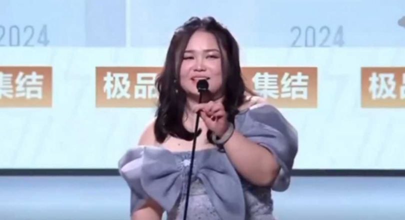 Beautiful Streamer Caught in a Scandal, Reveals a 'Sensitive' Detail While Accepting Award 2 photo 1740373240972 1740373241854447296999