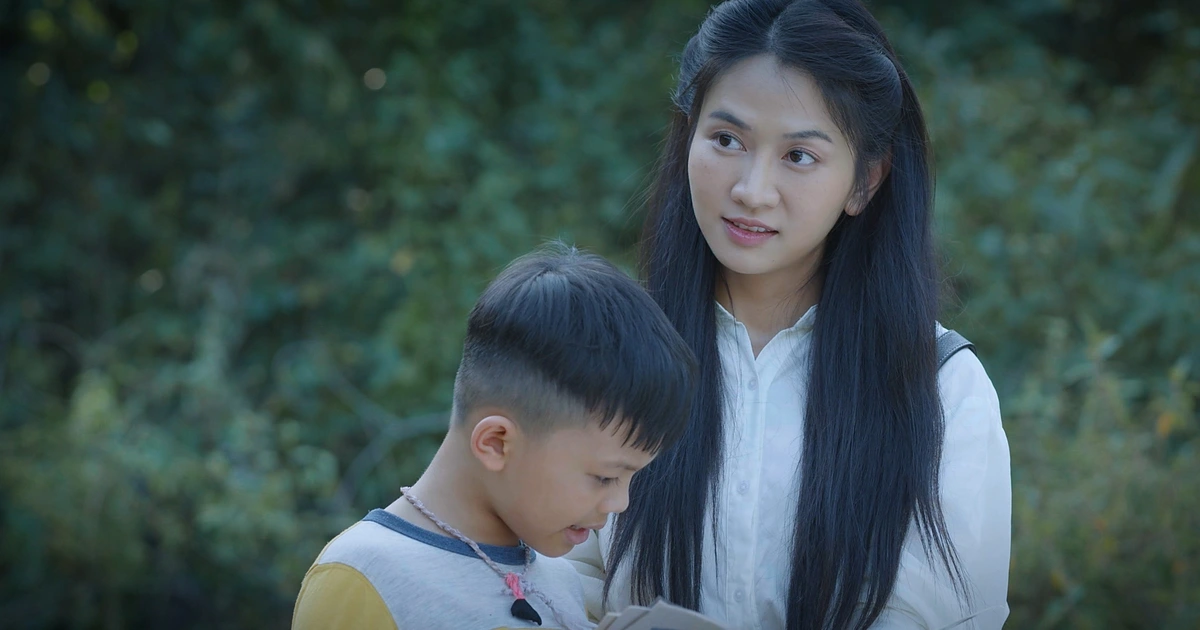Lê Bống Breaks Down in Tears While Wearing a Wedding Dress 1 photo 1740972047401 17409720476751085169925