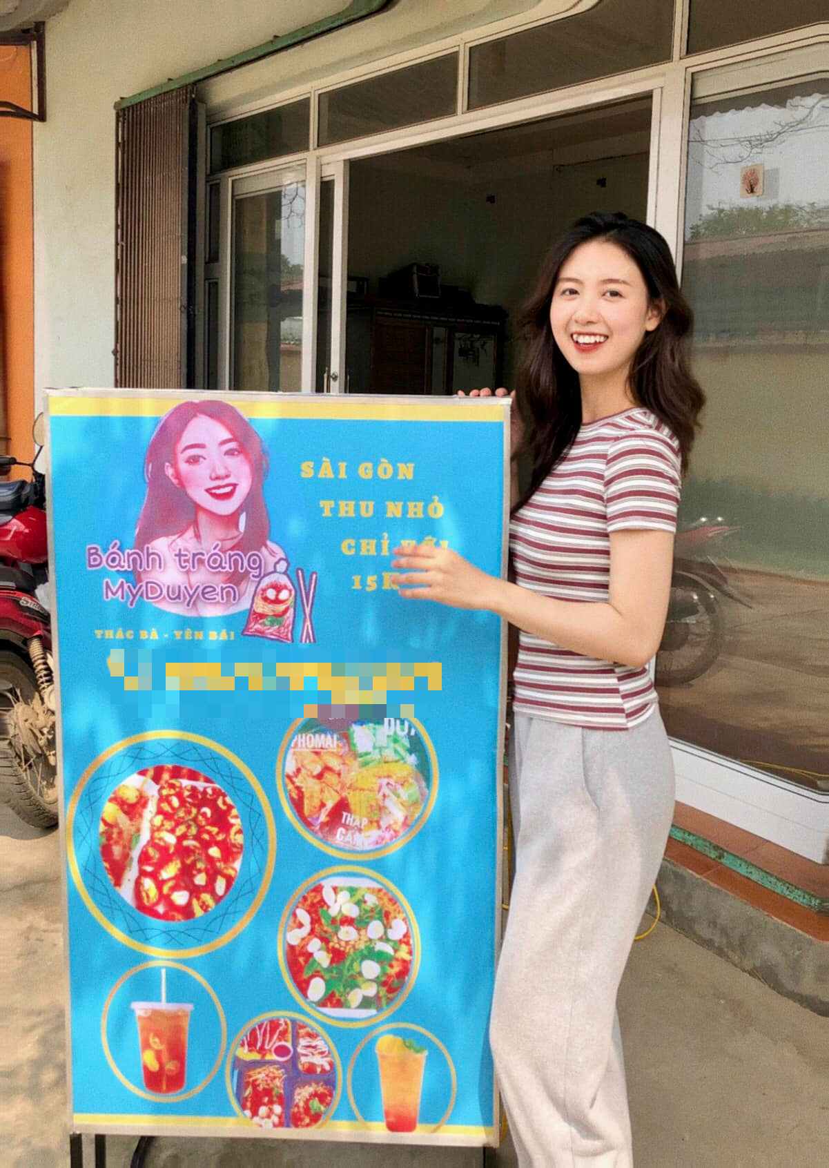 Admiring the Everyday Photos That Make Viewers Feel "Fluttery" from Banh Trang Hot Girl 1 This beautiful girl is the owner of the beloved Banh Trang My Duyen brand.