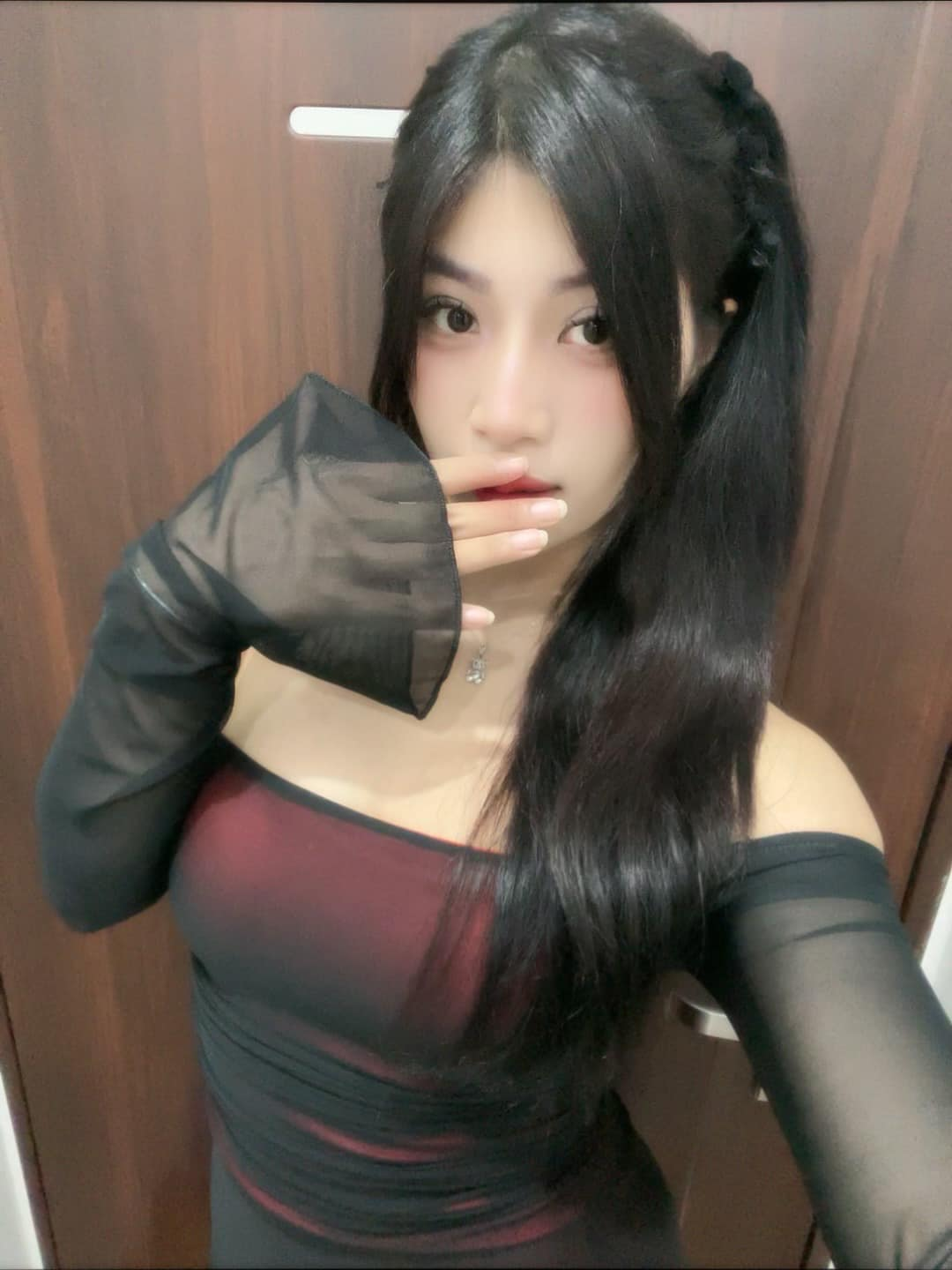 Wrestler Anh Tho Showcases TikTok Hip Moves, Male Fans Can't Stop Gushing 6 photo 1741756424465 17417564250581722596933