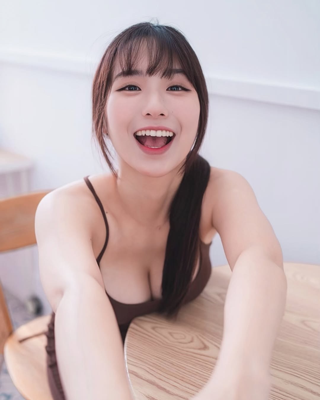 Criticized for Her Artificial Bust, Female Streamer Hits Back with Unconvincing Evidence 2 photo 1741853038727 17418530389641080934010