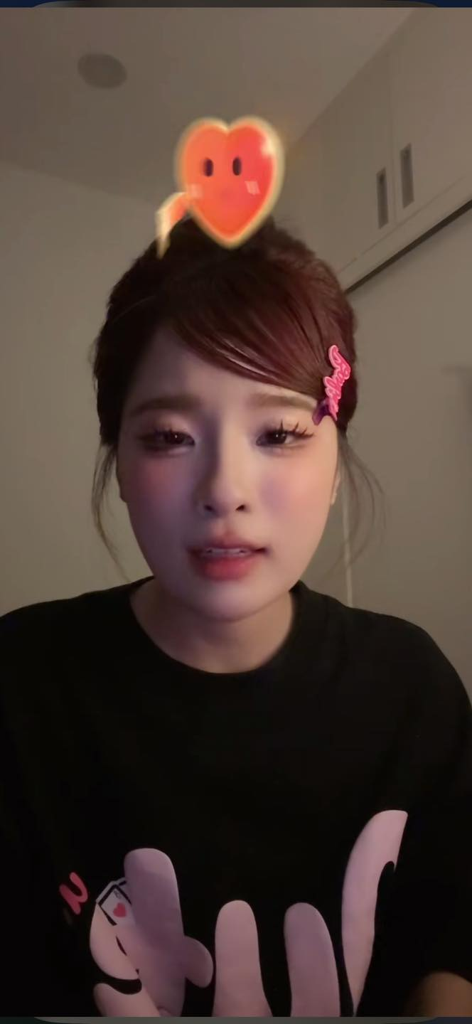 "Highlight" Livestream Addresses Ngọc Kem's Love Controversy, Over 165k Live Views 4 photo 1742483843463 1742483844317560708576
