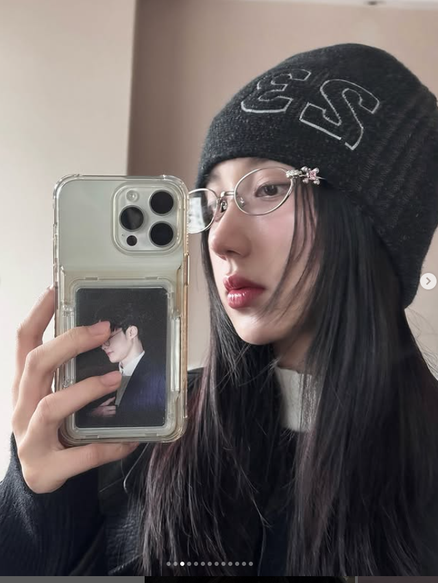 Mina Young Confidently Wears Sheer Fashion with Subtle Actions 10 screenshot 2025 03 07 153543 17413401712711470676944