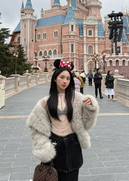 Mina Young Confidently Wears Sheer Fashion with Subtle Actions 3 screenshot 2025 03 07 153610 17413399785341404253790