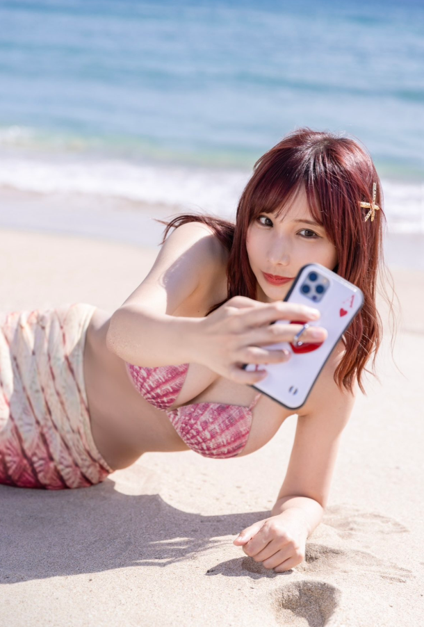One Piece Game Character Cosplay: Famous Hot Girl Surprises with Thousands of New Followers 2 screenshot8 17406415777821762640504