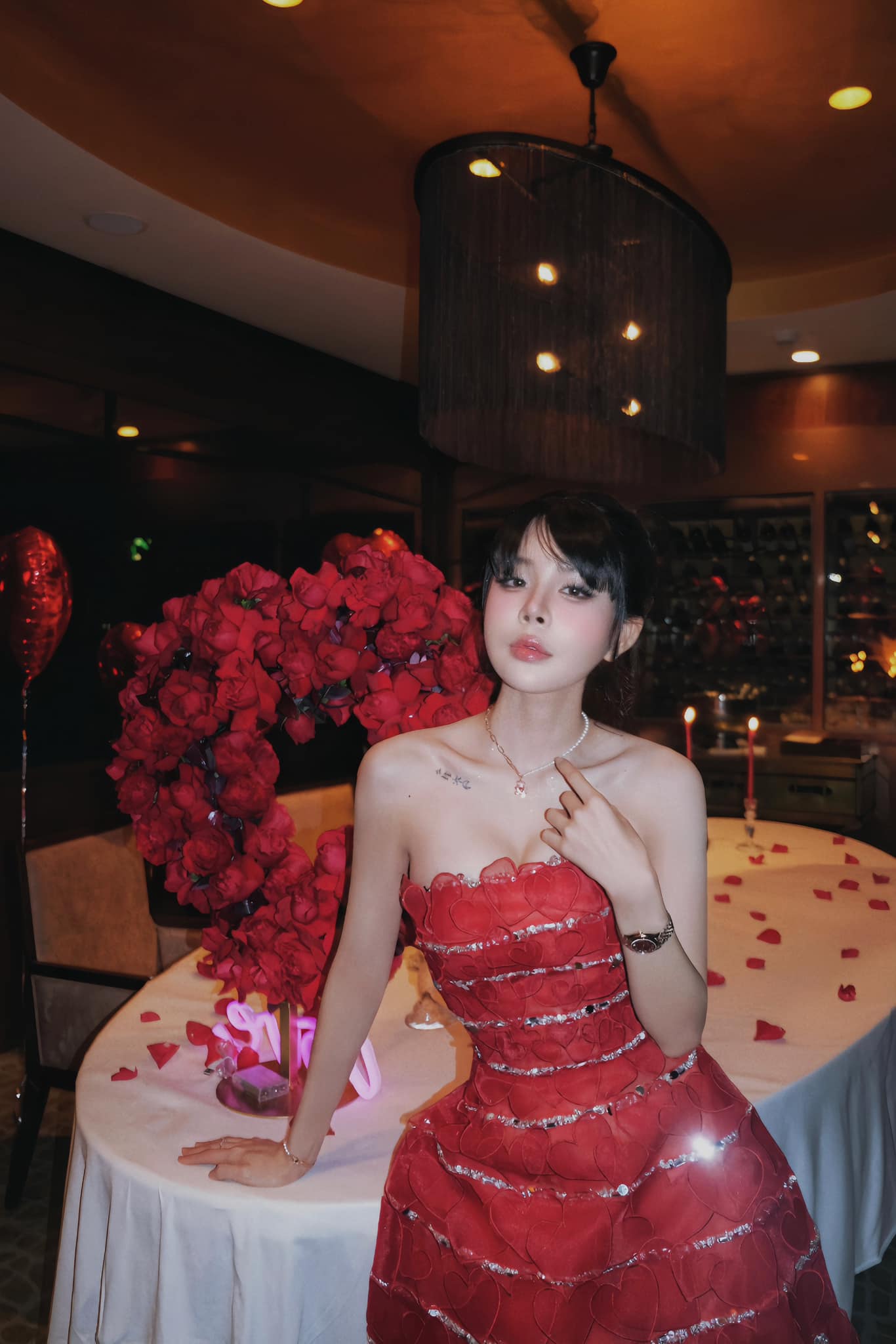 Stunning Beauty of the Sexy Hot Girl Who Just Joined the WAG Community Has Everyone Talking 11 48003040839034402732027784725167403623050507n 1744773591682731255827 1744776814562 17447768146991400931139