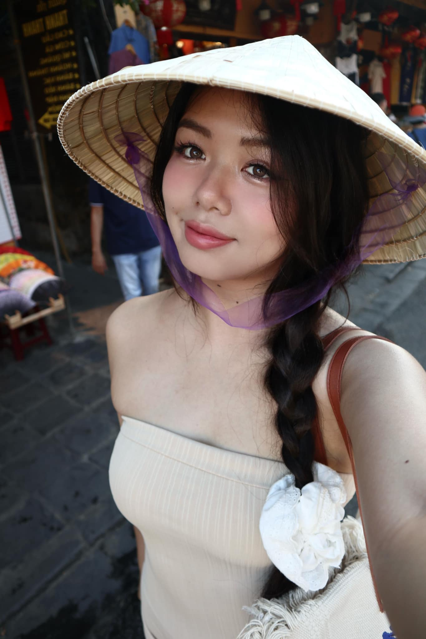 Beauty that has netizens "buzzing", the beautiful girl in the parade speaks out against unfounded rumors 8 4892906264126153027596099520823022954157733n 17455555529762091730500 1745566298838 1745566298944332936066