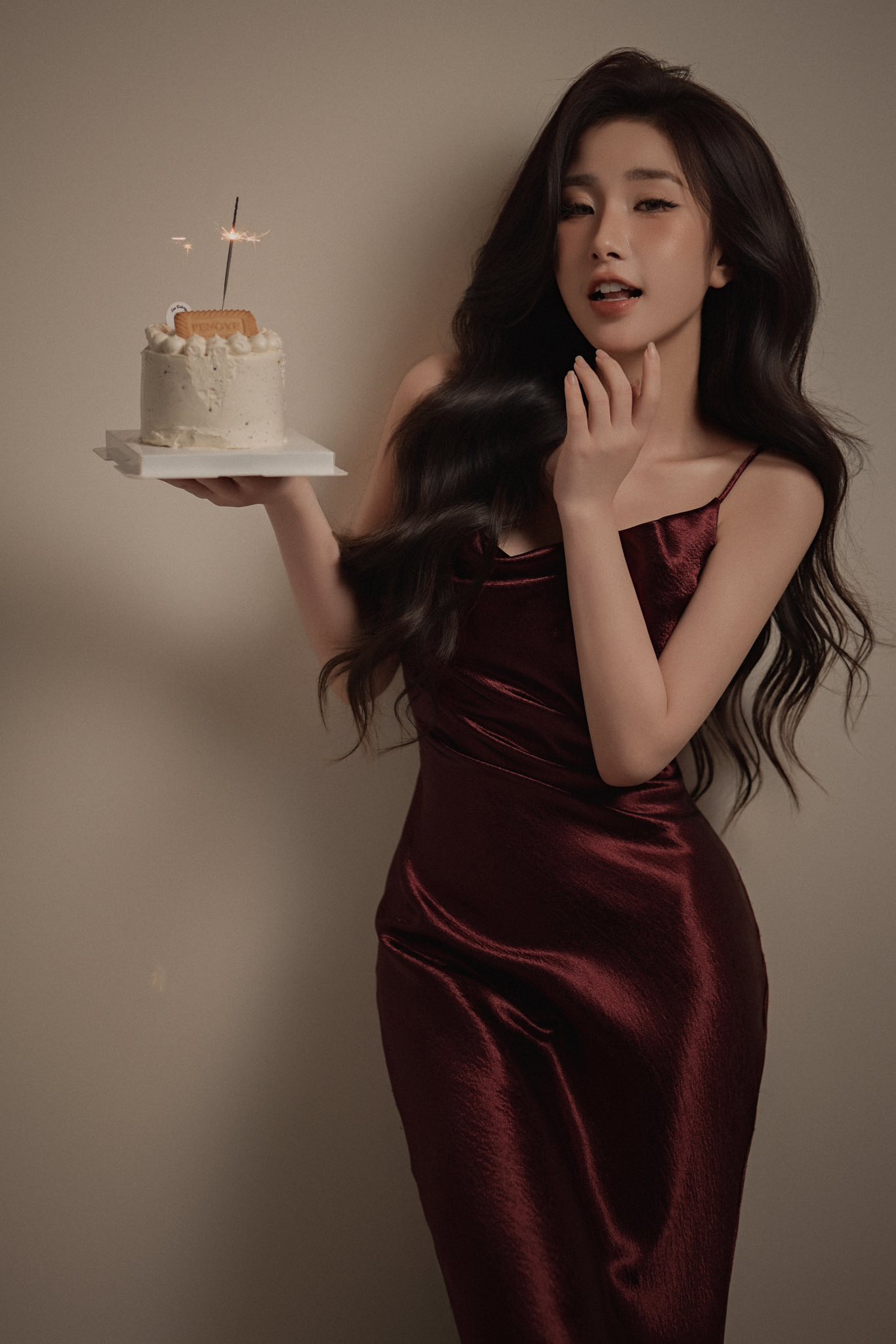 The National Wife Tiểu Hý Melts Hearts with Stunning 'Slay' Photo Series 4 49249432414201682058090543838042048765049684n 1 17456506974501168096344 1745653262846 1745653262938818193059
