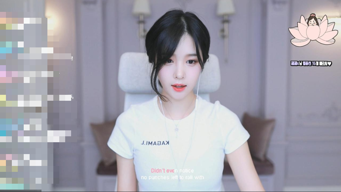 Too Beautiful, Female Streamer Unexpectedly Falls into Dangerous Situation, Scared to the Point of Tears 3 base64 1744601017296796075541
