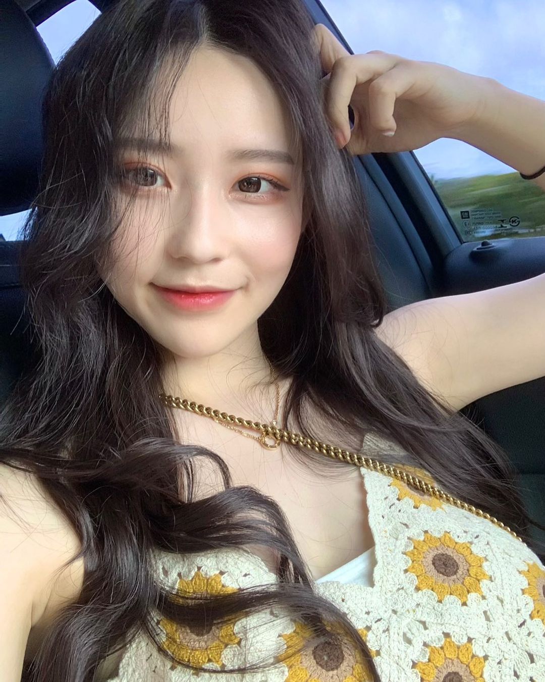 A 180-Degree Transformation: The Female Streamer Earning Billions Annually 4 photo 1 16374659258711687911957 1745635189916 17456351900021184066740 1745641162542 17456411626531283330630