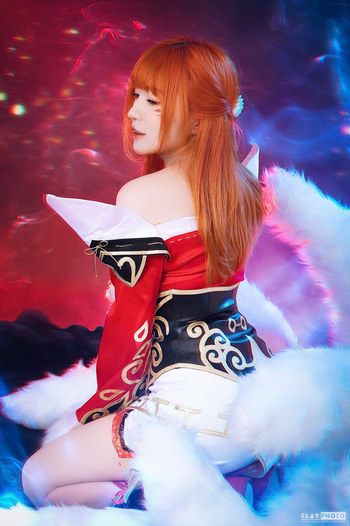 Just One Demo Picture Revealing Her Bare Shoulders, Như Hexi Makes Viewers "Restless" 3 Fans quickly realized that she was cosplaying the character Ahri and she proved that sometimes a single picture is enough to cause a social media explosion.