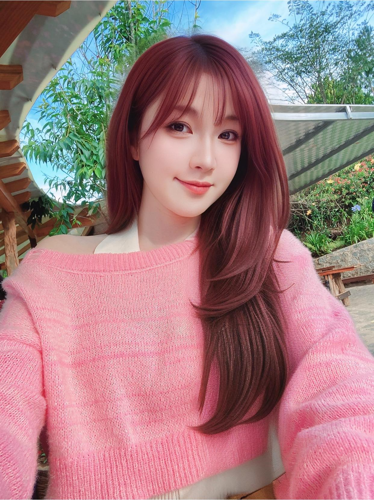 Just One Demo Picture Revealing Her Bare Shoulders, Như Hexi Makes Viewers "Restless" 5 photo 1743493209489 1743493210283109947287