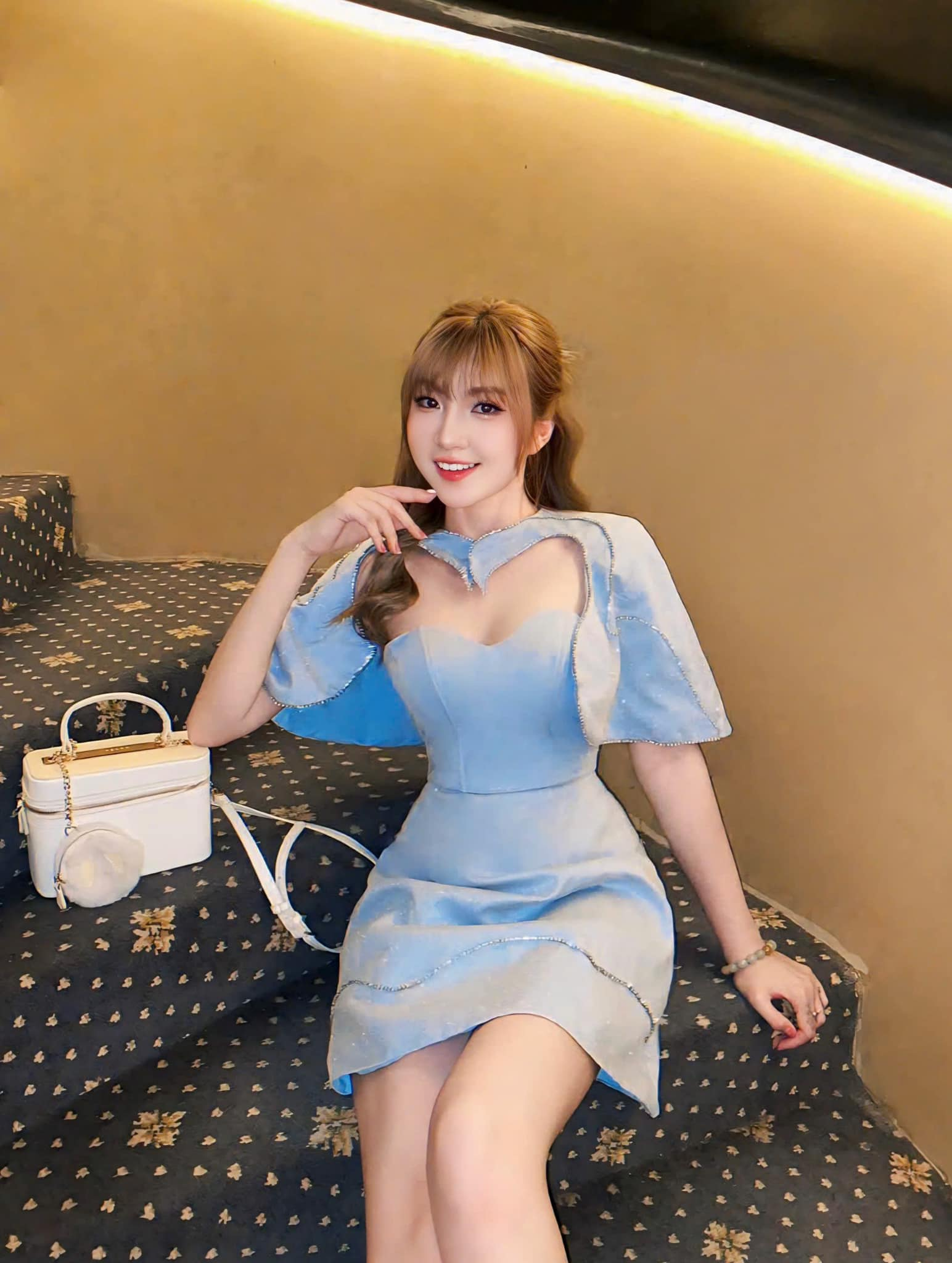 Just One Demo Picture Revealing Her Bare Shoulders, Như Hexi Makes Viewers "Restless" 9 photo 1743493266138 1743493266388740926602