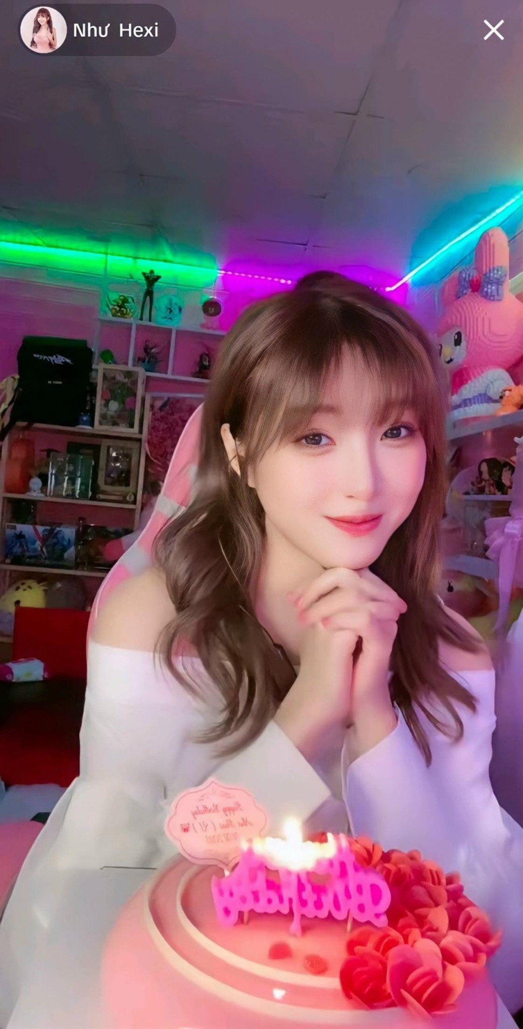 Just One Demo Picture Revealing Her Bare Shoulders, Như Hexi Makes Viewers "Restless" 10 photo 1743493286623 1743493286796529351629
