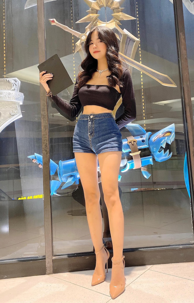 Mai Dora Fans Have Never Known Disappointment, The Hostess Unveils a Stunning New Look! 9 photo 2 1620735191705138341537 17457436266091329284675 1745746091740 17457460919991889641024