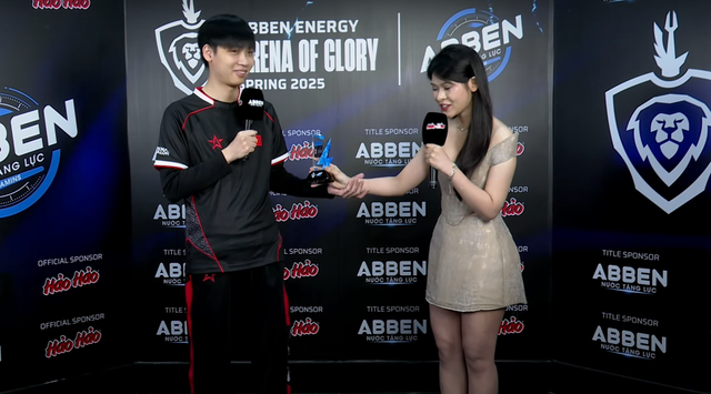 Close-Up on the "Mischievous Hand" Moment of the Arena of Valor Player During Livestream 1 screenshot 2025 04 05 102022 17438242305731531306436