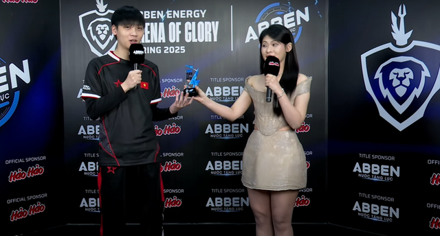 Close-Up on the "Mischievous Hand" Moment of the Arena of Valor Player During Livestream 2 screenshot 2025 04 05 102030 17438242305772099135933