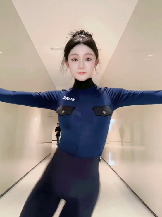 No tricks, no revealing outfits, this surreal 15-second video of a beautiful girl still attracts millions of views, leaving viewers breathless 4 screenshot 2025 04 28 145415 17458268983771900894254 1745830471123 1745830471218981519219