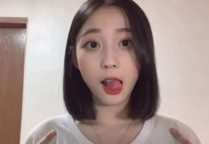 A 180-Degree Transformation: The Female Streamer Earning Billions Annually 2 screenshot38 1637465721100926913129 1745635188090 17456351882071135194350 1745641161080 17456411614802054285877