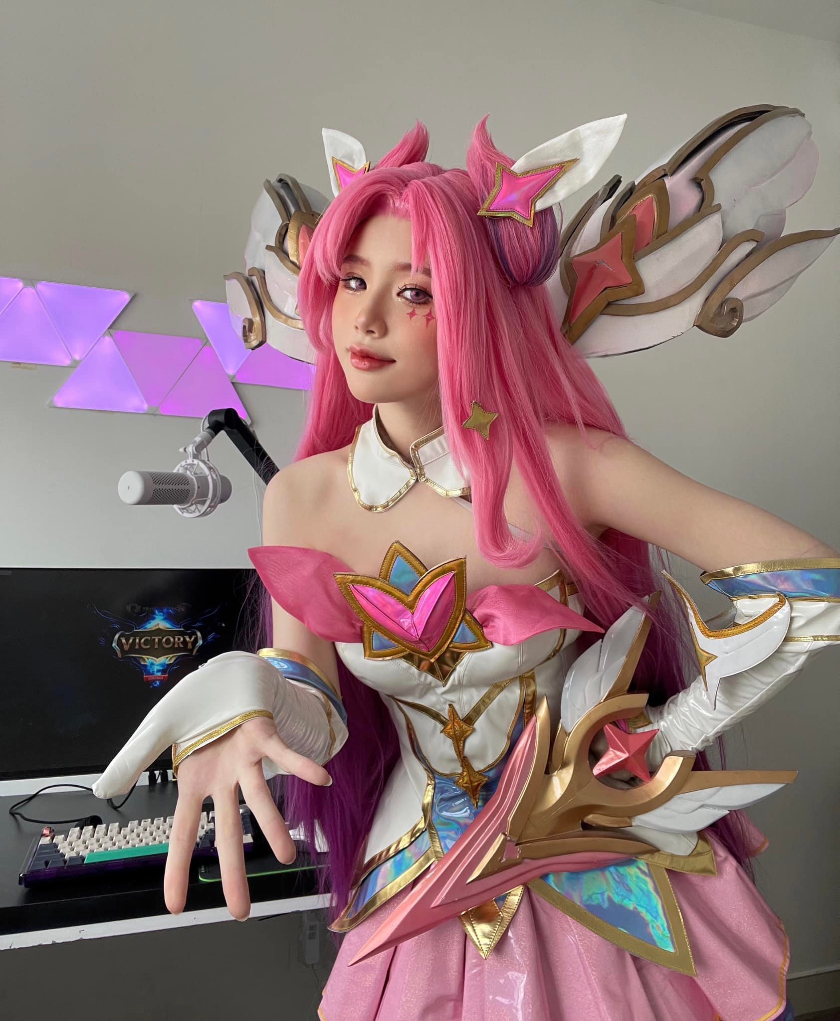 Wealthy Female Streamer Surprises Fans with Unstable Condition 7 48234973320924190478677928766557109756752341n 17471925960271287606478 1747206759542 17472067597651512465168