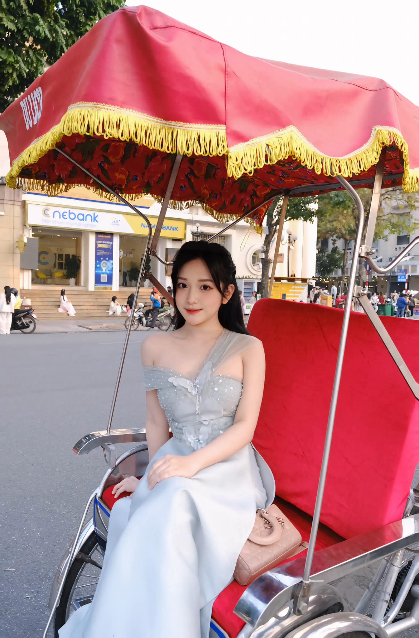 Rarely in a Bikini, the Muse from Hai Phong "Steals Hearts" of Netizens 9 48484685816753731230554182782448945610458066n 17478892286301317873647 1747898068290 17478980683861992412286